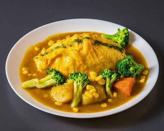 Vegetable Tornado Curry Omurice 素食旋风咖喱蛋包饭